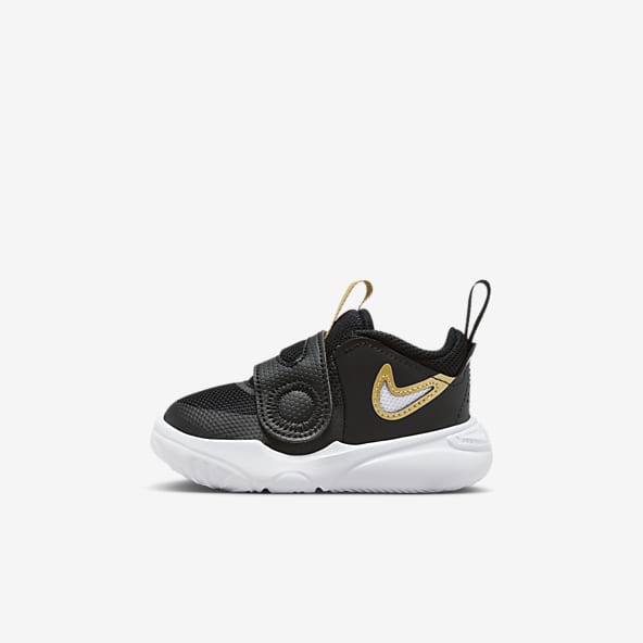 Girls Black Shoes. Nike